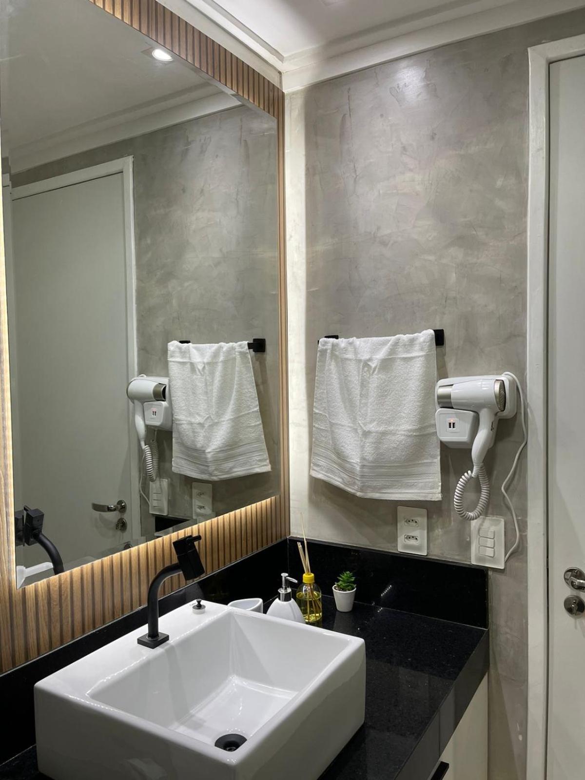 Flat De Luxo - - Class Muro Alto *